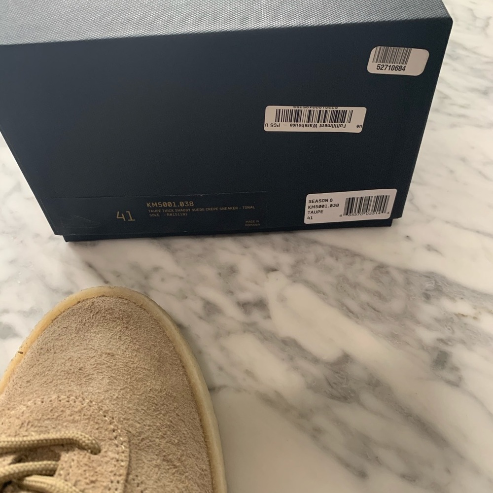Yeezy Season 6 Crepe Sole Sneaker - Picture 6 of 6